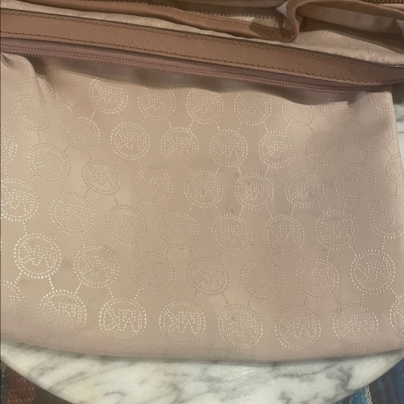 Michael Kors Jet Set Travel Tote, GUC - Picture 11 of 14